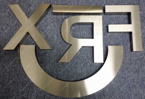 Cắt khắc chữ biển quảng cáo tên công ty