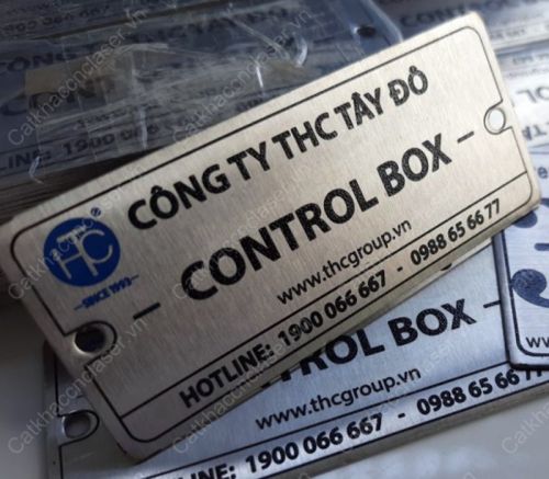 Làm biển công ty inox ăn mòn in uv
