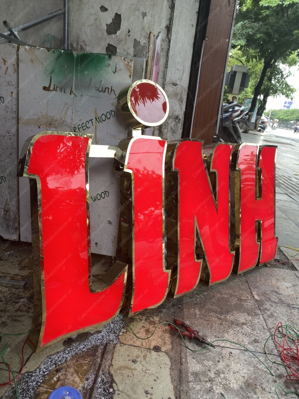 LÀM CHỮ LED THEO YÊU CẦU