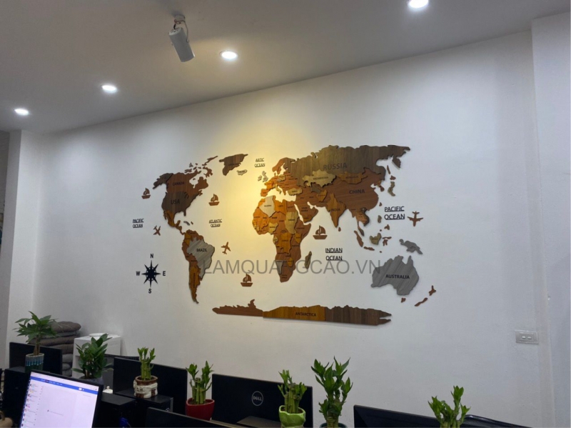 Bản đồ thế giới trang trí văn phòng