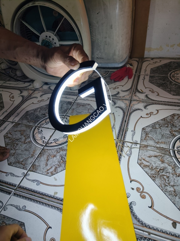 Xưởng làm chữ tên công ty đèn LED