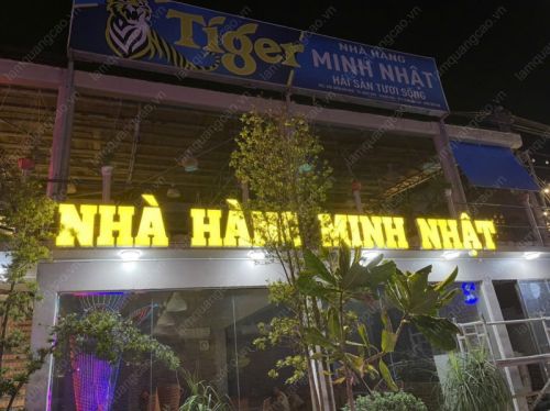 Làm biển quảng cáo led nhà hàng